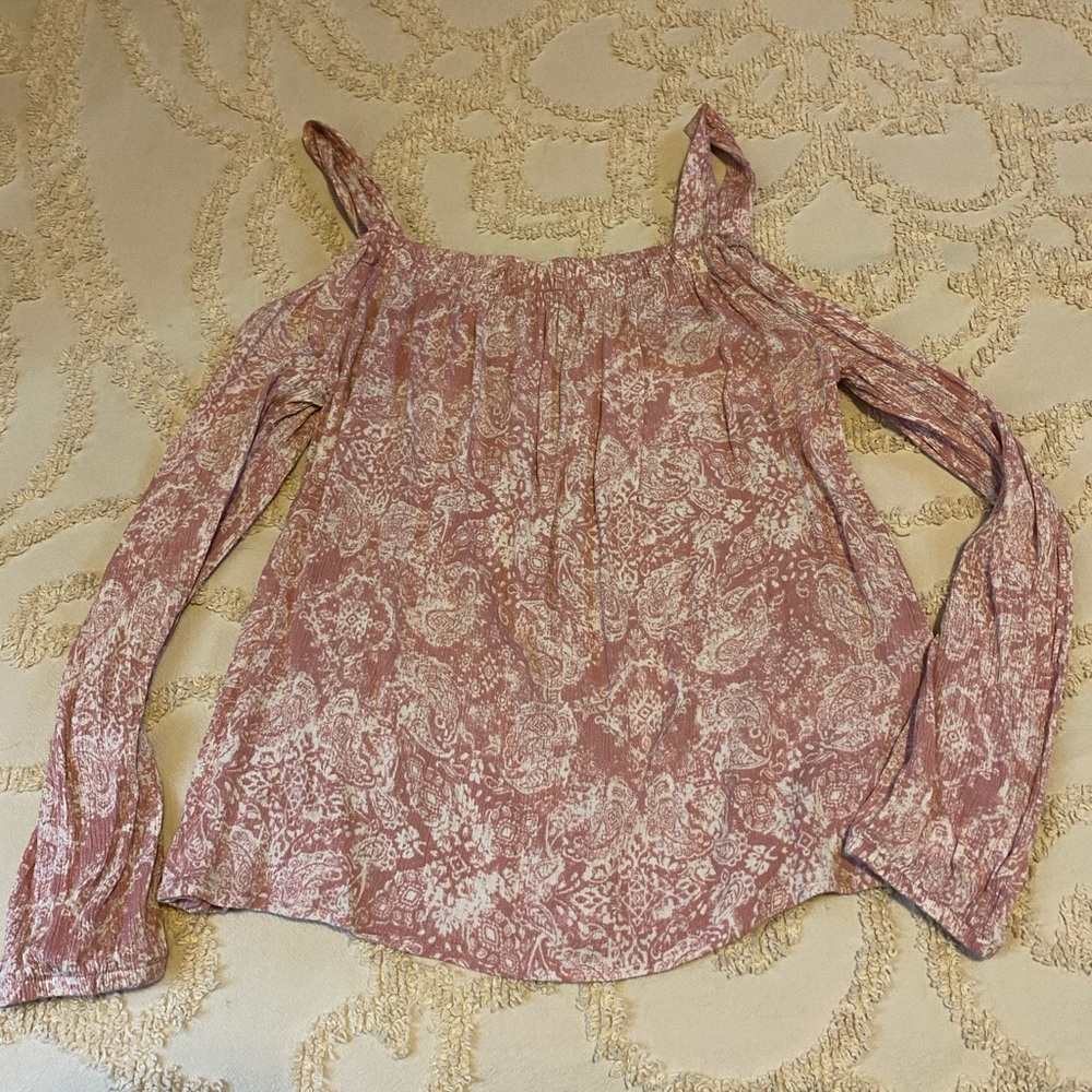 Cold shoulder top